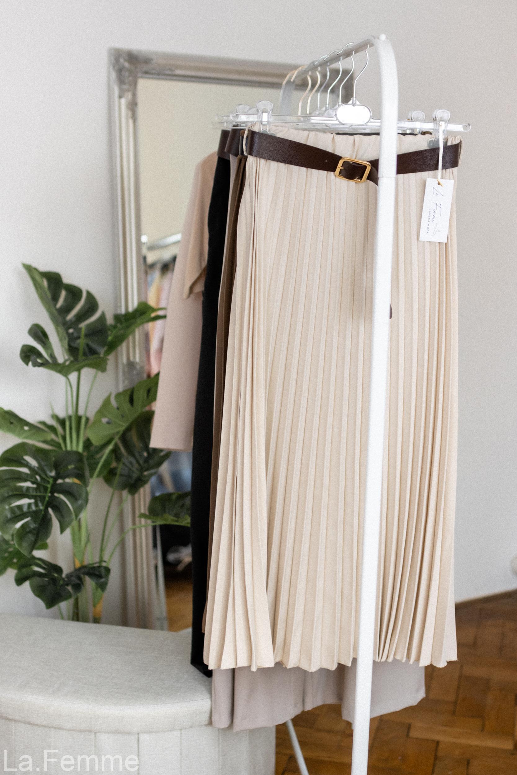 Plísovaná sukně, beige